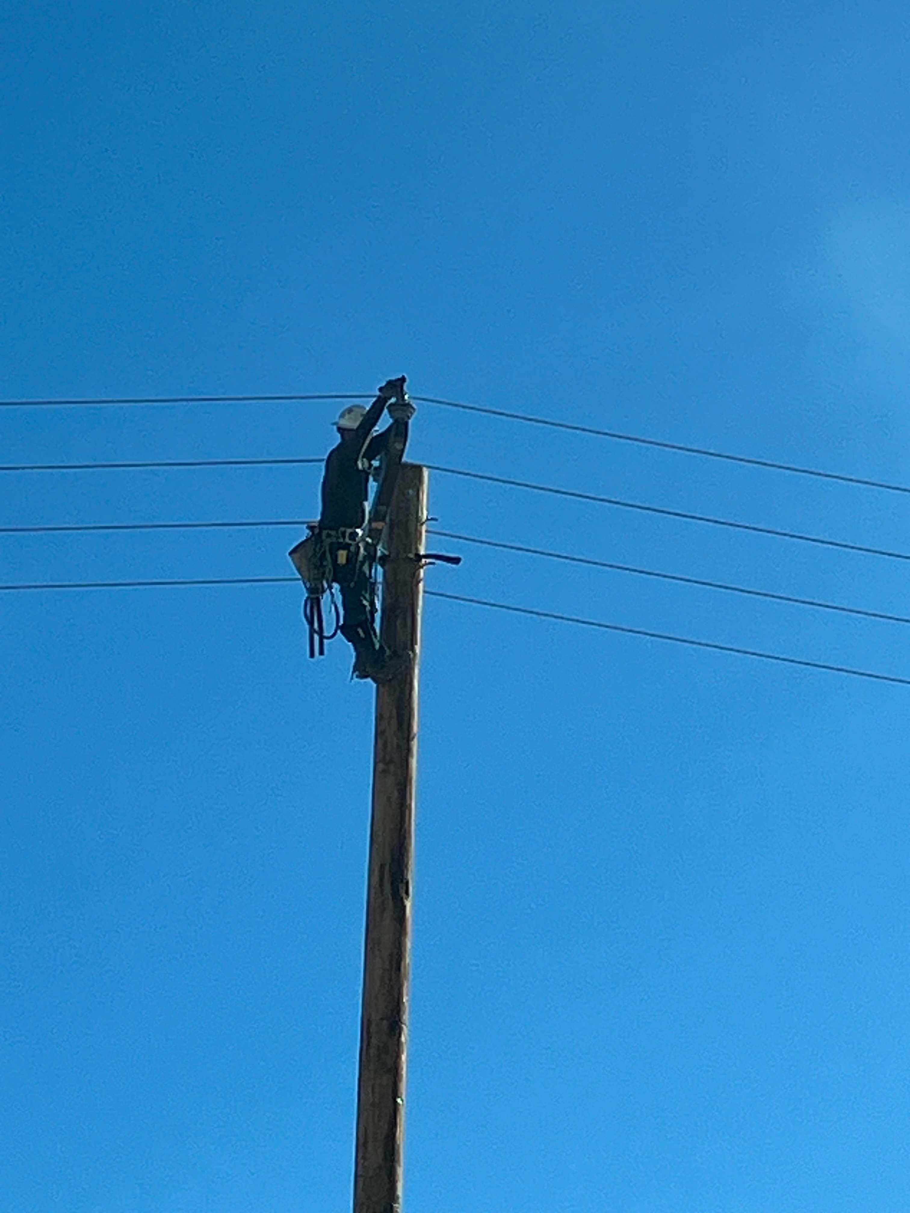 Overhead distribution project